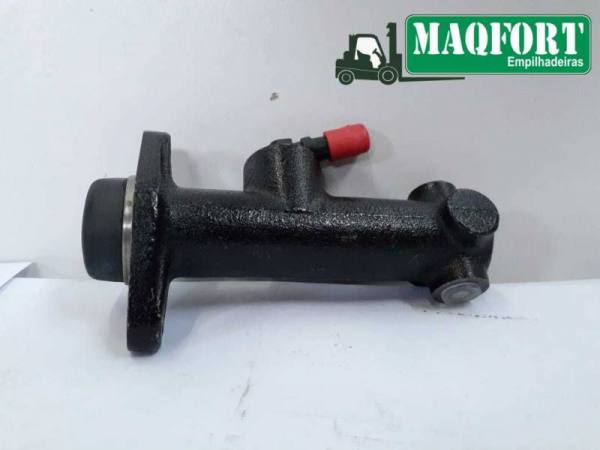 Cilindro Mestre de freio para empilhadeira Yale GP25 2